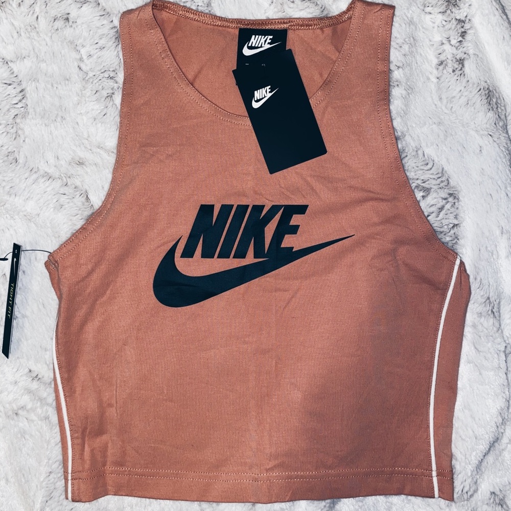 NIKE WORKOUT TOP